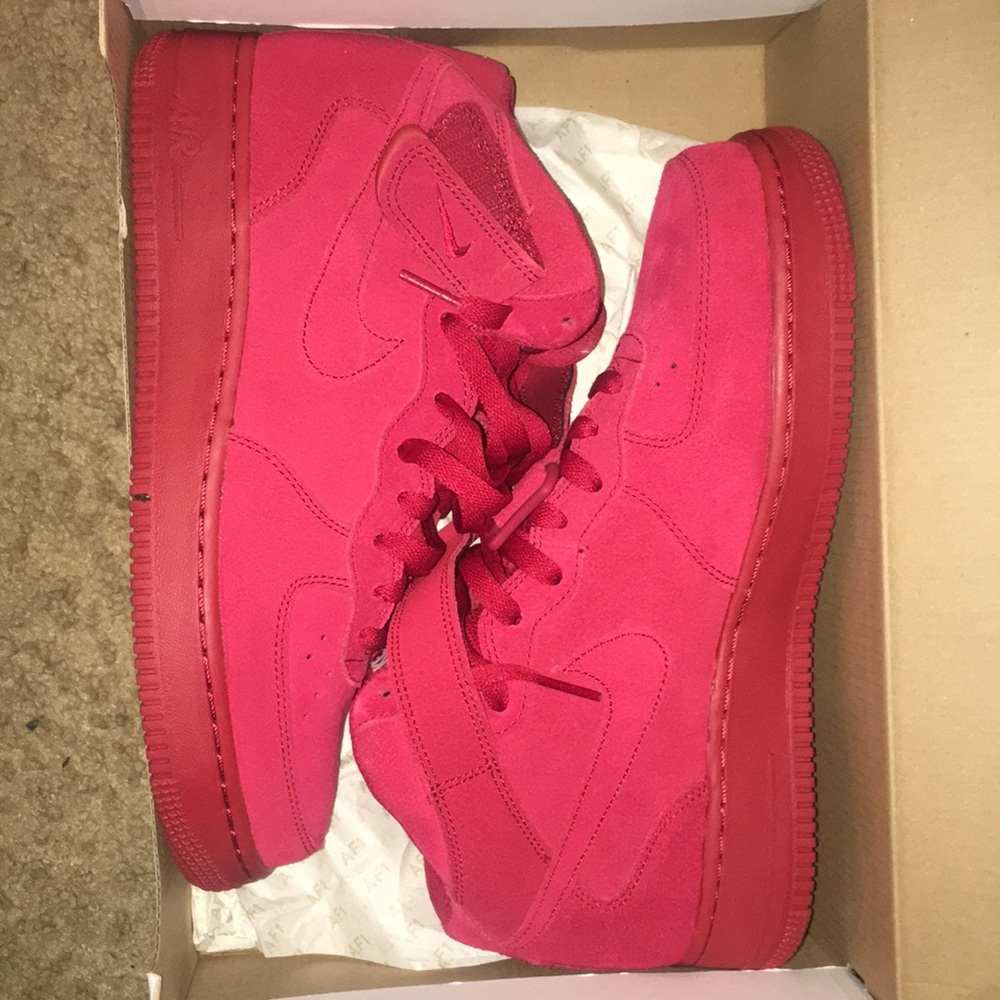 All red air forces mid top